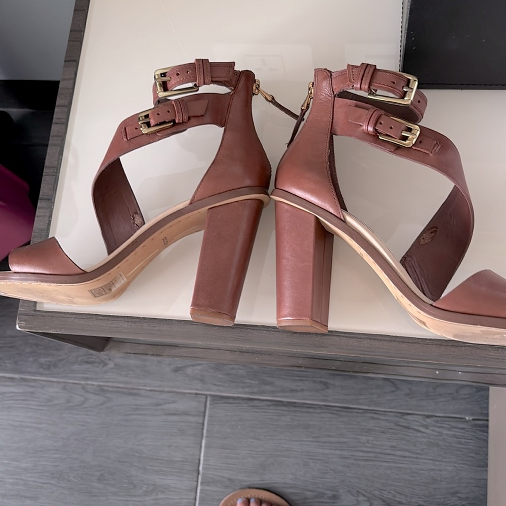 Dolce Vita shoes - Picture 4 of 5